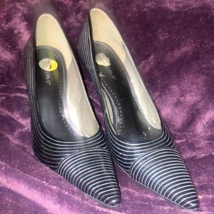 BCBGirls black and white leather stripped heels  |  women’s size 9